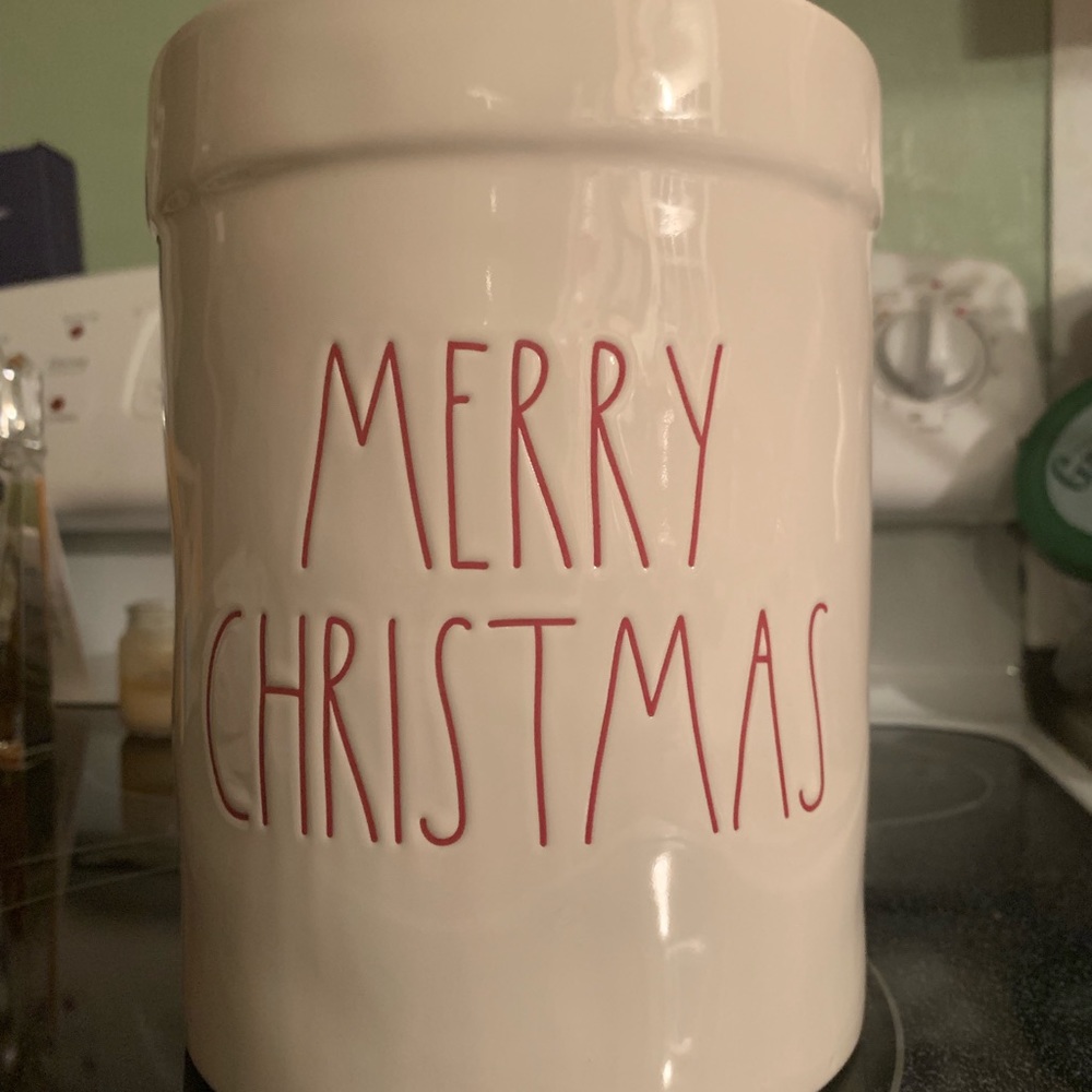 Rae Dunn Merry Christmas Canister - Picture 1 of 3